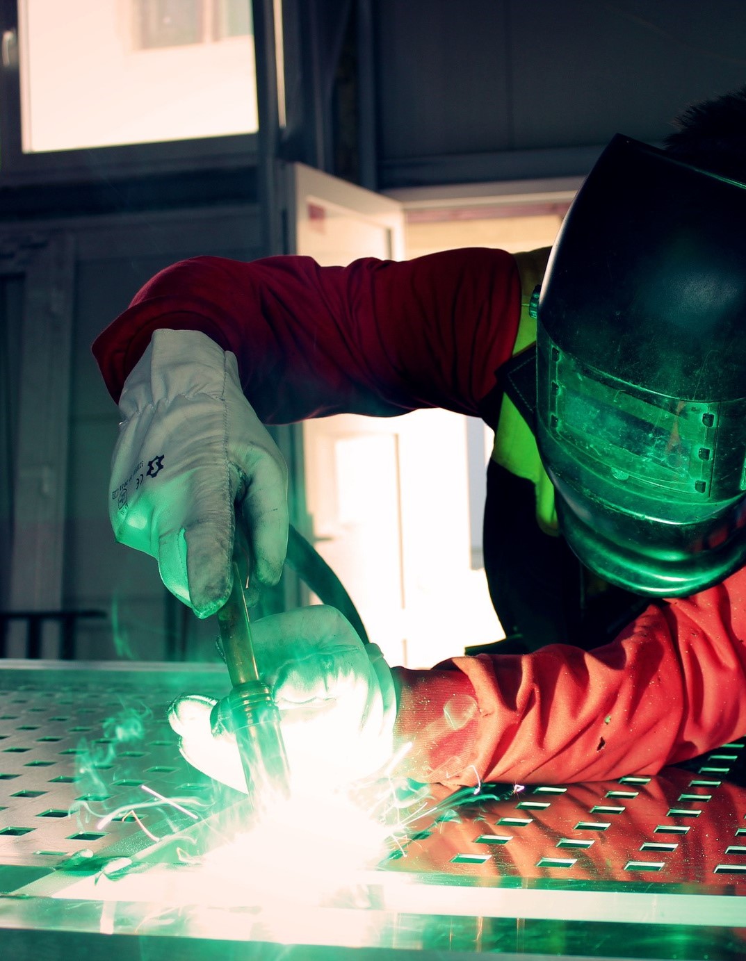 守屋工業　製鉄用機械及びプラントの修理、修繕、改造